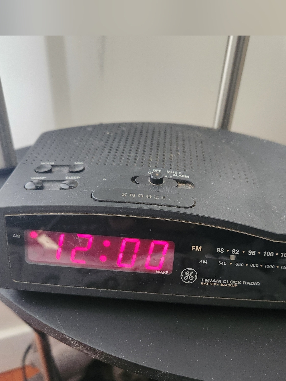 Black Digital AM/FM Clock Radio with Snooze